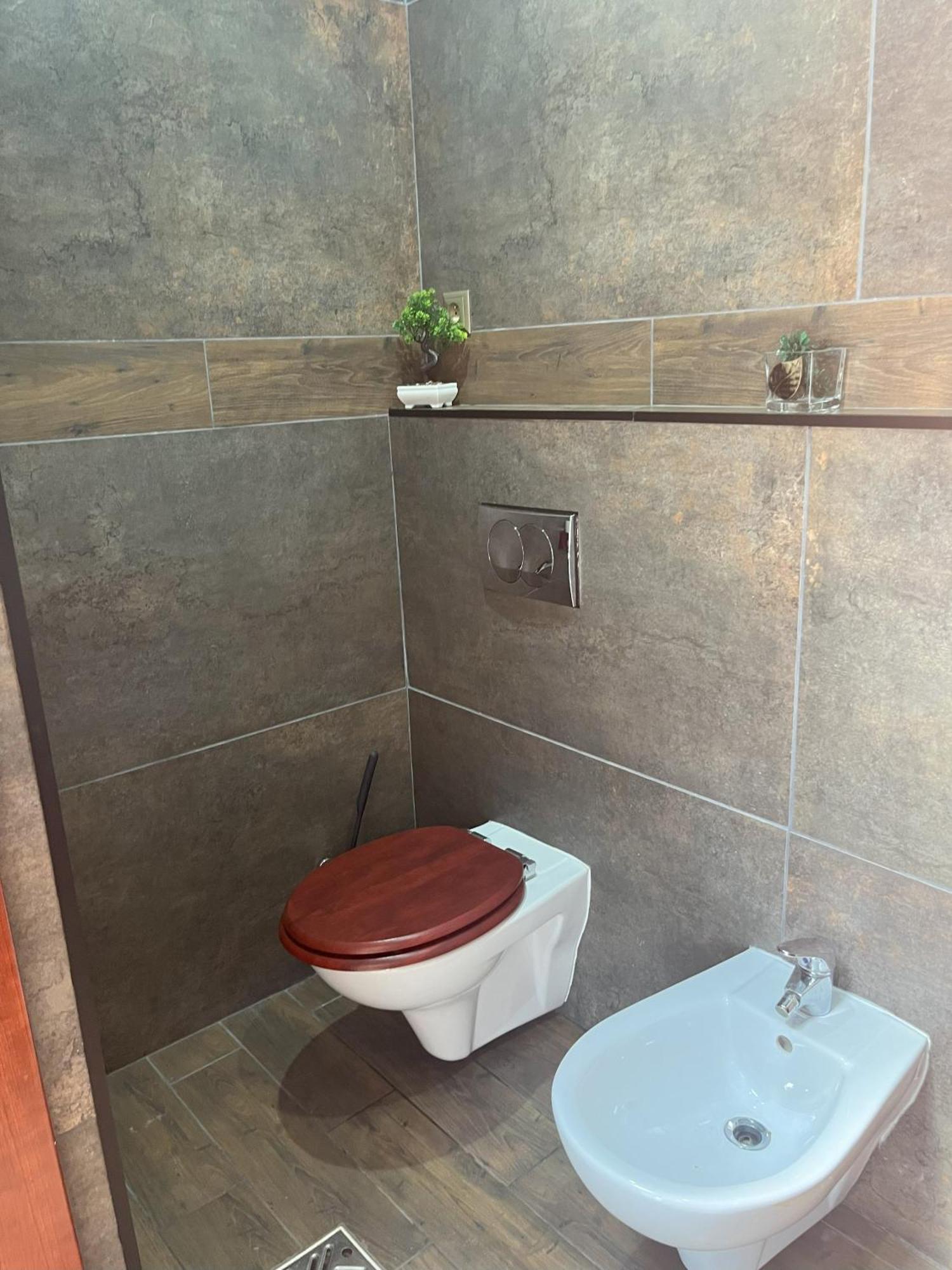 Apartament Oranzeria Kielce Esterno foto